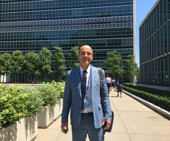 Le Dr Yves Jackson au siège de l'ONU à New York